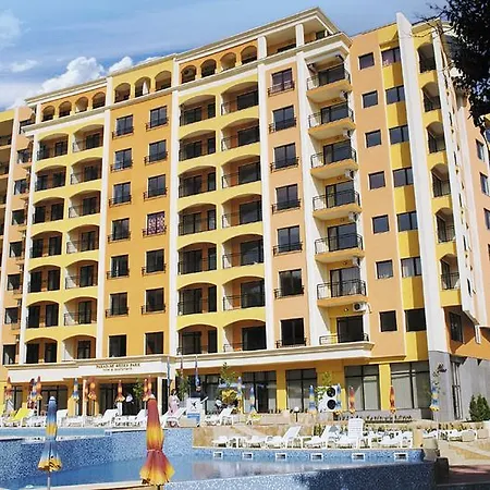 Paradise Park 3*